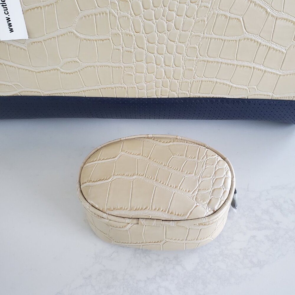 Cutler Cream & Navy Croc Embossed Travel  Bowling Bag Duffle Style Satchel Bag - Picture 12 of 15